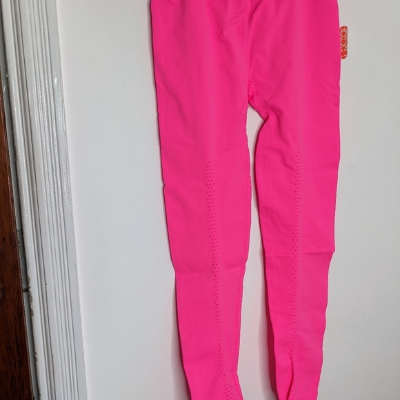 FREE PEOPLE MOVEMENT Tropical Pink High-Rise 7/8 Length Good Karma Leggings NEW - Picture 5 of 6